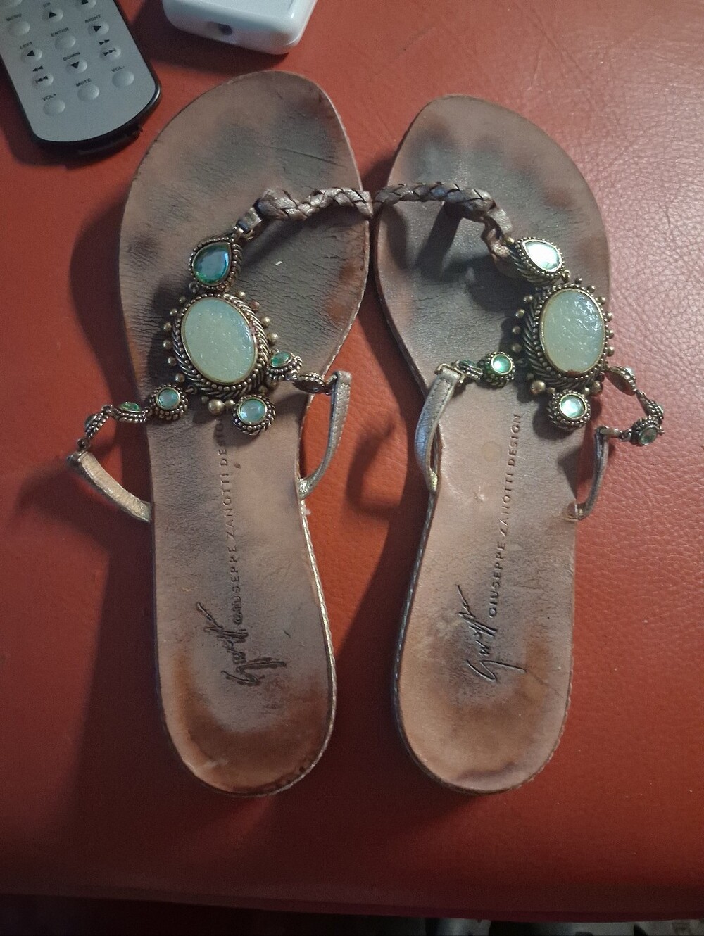 Vicini Gold Leather T-Strap Women's Sandals